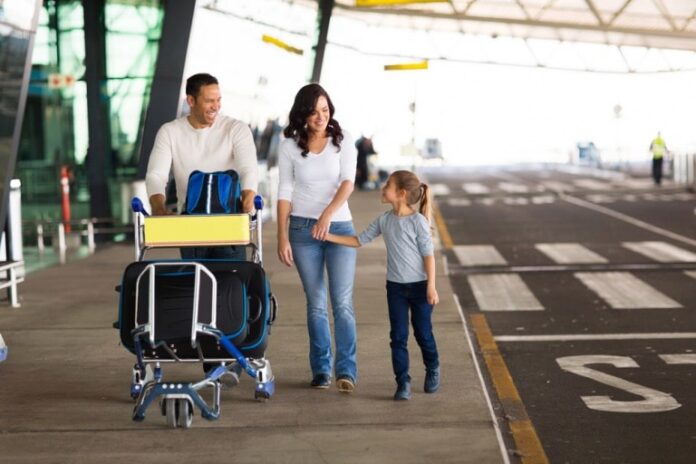 essential safety tips for traveling with kids