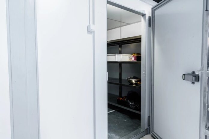 the ultimate guide to renting a freezer room for restaurant success