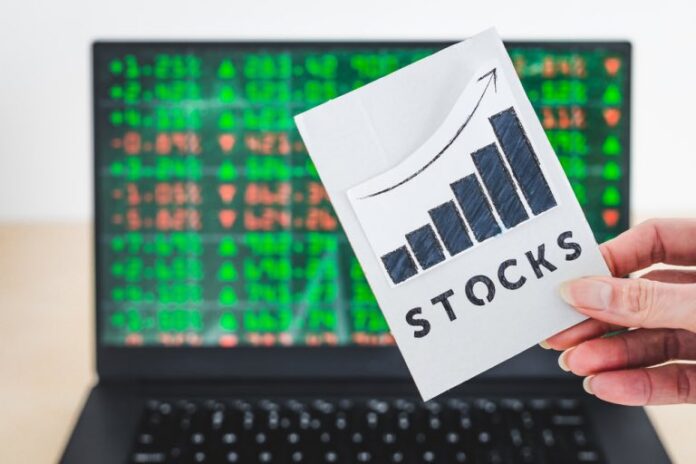 upside and downside of trading short term stocks