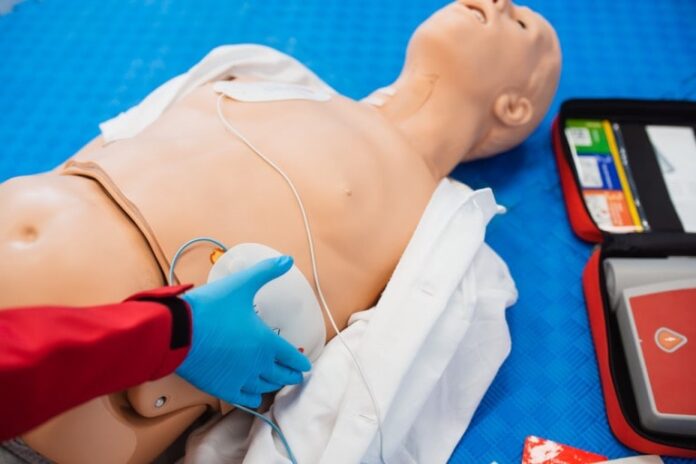 the pros and cons of online bls certification