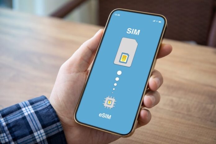 what connectivity options does an esim offer for tourists visiting france